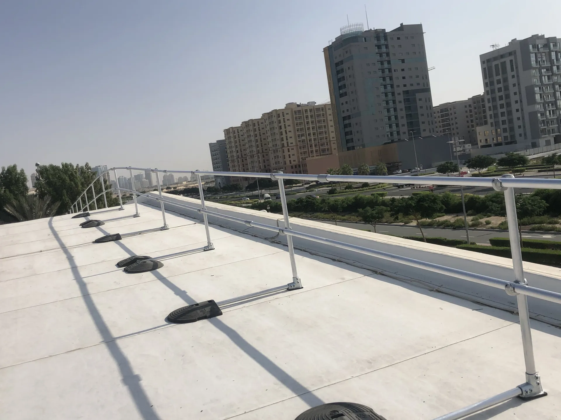 Kee Guard - Freistehendes Geländer für Ihre Sicherheit